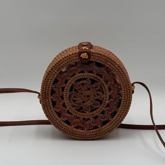 Brown Woven Crossbody Bag with Intricate Design NWOT - Picture 3 of 10
